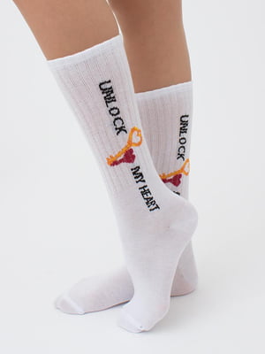 Шкарпетки білі з принтом | 6006659
