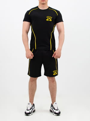 Комплект спортивной одежды: футболка и шорты | 6048570