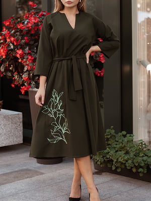 Платье А-силуэта зеленое с вышивкой | 6055557