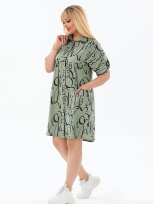 Платье-рубашка оливкового цвета в принт | 6263451