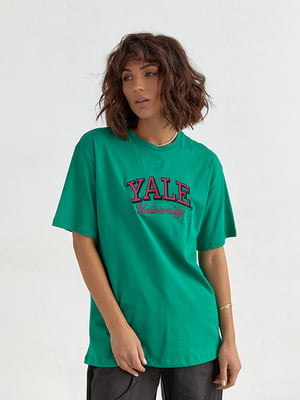 Футболка зеленая с вышитой надписью Yale University | 6307803