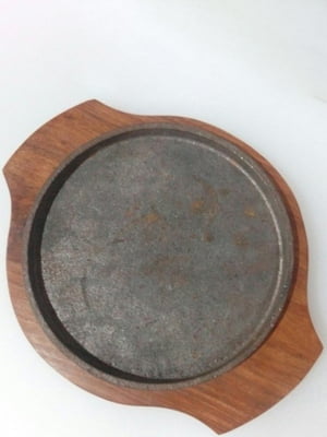 Сковорідка чавунна порційна 20 см на дерев'яній підставці | 6310586