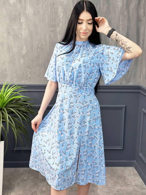 Платье А-силуэта голубое с цветочным принтом | 6366834