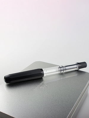 Перьевая ручка черная со встроенной поршневой системой (тонкое (F)) | 6399589