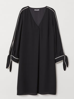 Платье с треугольным вырезом черное | 6433433