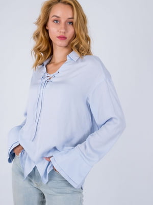 Блуза с расклешенными рукавами голубая | 6435398