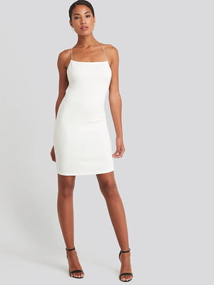 Платье в бельевом стиле с открытой спиной белое | 6436425