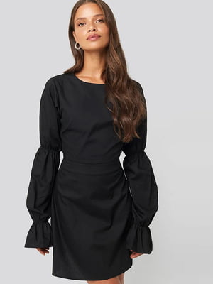 Платье-футляр черное с открытой спиной | 6436713