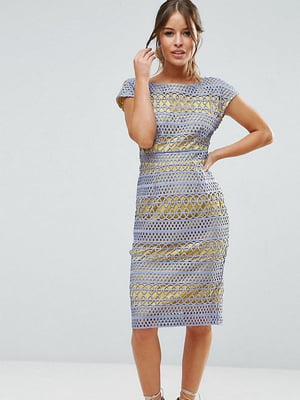 Кружевное платье-футляр с контрастной подкладкой фиолетовое | 6440293