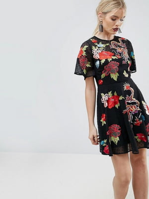 Платье-футляр с цветочной вышивкой черное | 6441033