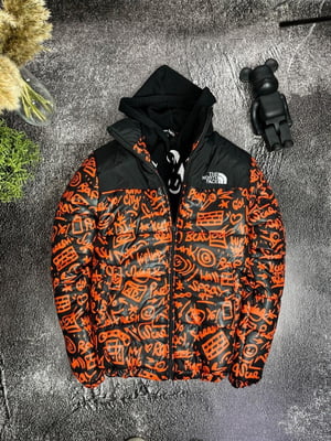 Куртка черно-оранжевая с принтом | 6479611