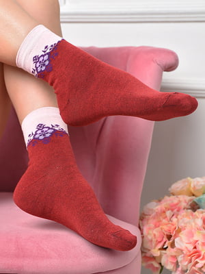 Шкарпетки бордового кольору з квітковим візерунком | 6487898