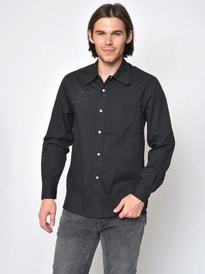 Рубашка черного цвета с узором | 6491378