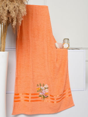 Полотенце банное махровое оранжевого цвета | 6497382