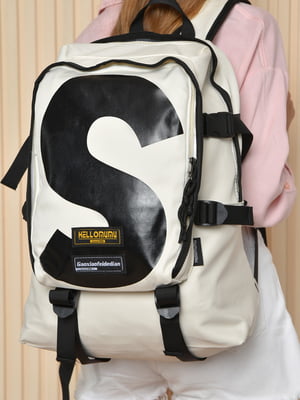 Рюкзак бежевого кольору з принтом | 6497602