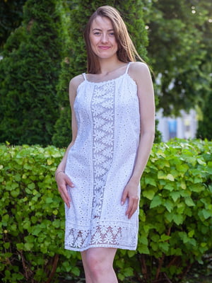 Платье А-силуэта белое с кружевом | 6506032