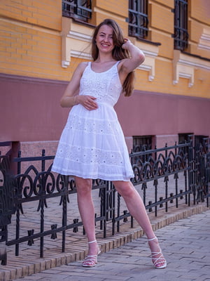 Платье А-силуэта белое с кружевом | 6506033