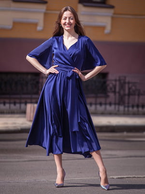 Элегантное вечернее платье-миди синего цвета | 6506352