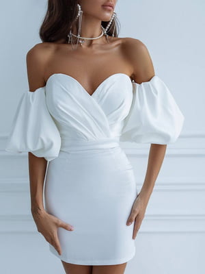 Ошатна біла сукня з пишними рукавами | 6506360