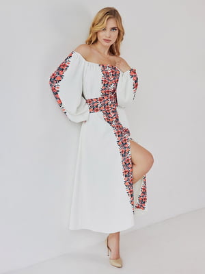 Сукня в стилі вишиванка біла в квітковий принт | 6506370