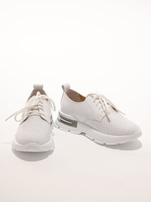 Кросівки білі із наскрізною перфорацією | 6519336