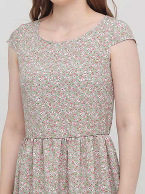 Асимметричное платье со шлейфом в мелкие цветы | 6533228