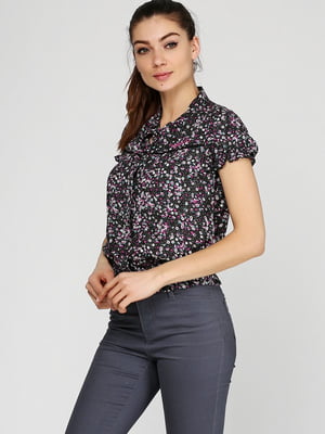 Блуза черно-фиолетовая с цветочным принтом | 6542543