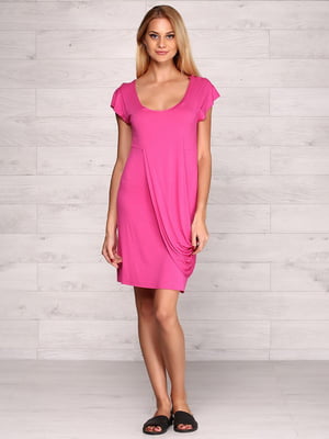 Сукня рожевого кольору з оригінальним оздобленням спереду | 6543578