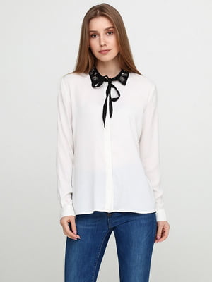 Блуза біла з чорним коміром | 6544771