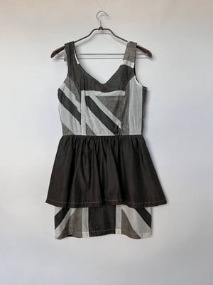 Сукня сіро-бежевого кольору в смужку | 6546652