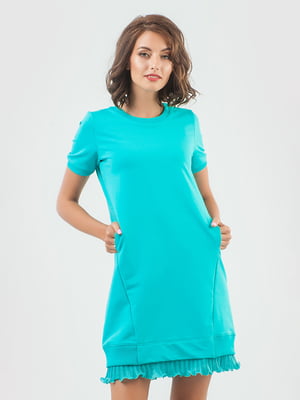Платье-футболка мятного цвета с оборкой | 6548475