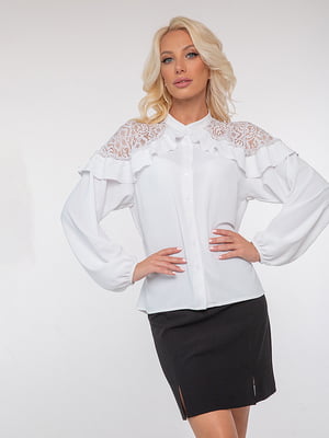 Белая блуза с гипюровыми ставками и кружевом | 6549119