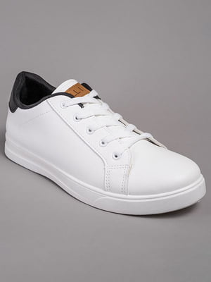 Кросівки білого кольору з контрастним задником | 6570375