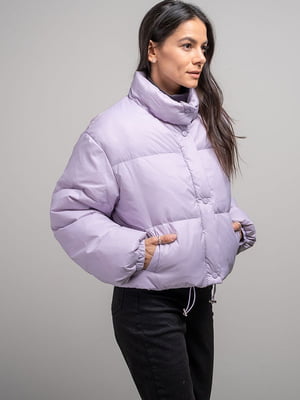 Укорочена куртка бузкового кольору з функціональними лаштунками | 6570496