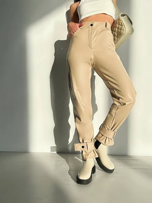 Бежевые брюки из эко кожи на замше высокого качества с высокой посадкой впереди на молнии | 6570152