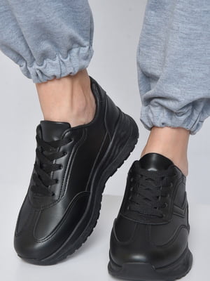 Кросівки чорного кольору на шнурівці | 6577381