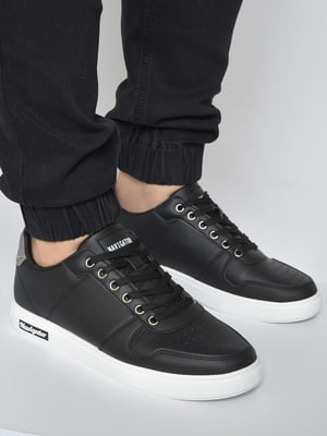 Кросівки чорного кольору на шнурівці | 6577933