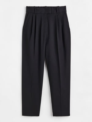 Плавно зауженные брюки черного цвета | 6589210
