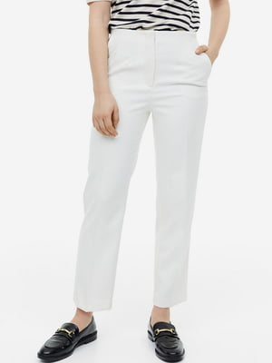 Укорочені звужені штани білого кольору | 6589391