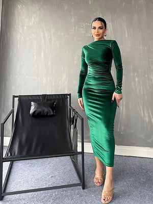 Оксамитова сукня-футляр зеленого кольору | 6615369