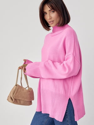 Розовый свитер oversize с разрезами по бокам | 6615911