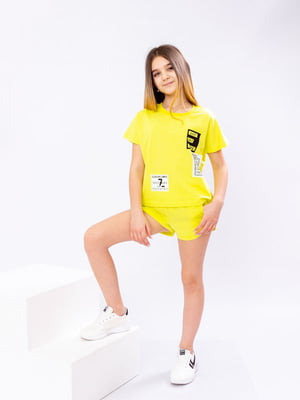 Комплект желтый с принтом: футболка и шорты | 6616402