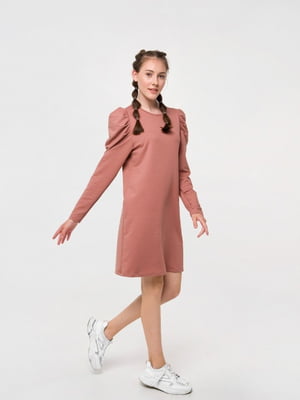 Платье карамельного цвета с минималистичным дизайном | 6618251