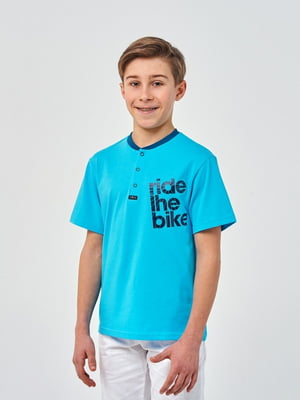 Яскраво-блакитна футболка з текстовим принтом  | 6618790