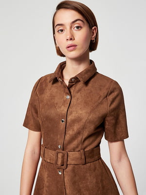 Сукня-сорочка з поясом коричнева | 6630523