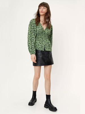 Зеленая приталенная блуза в цветочный принт | 6630923