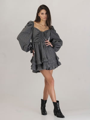 Платье А-силуэта серое в горошек с рукавами-воланами | 6666008