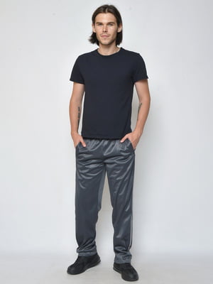 Спортивные штаны серого цвета с контрастными полосками | 6686801