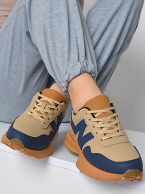 Кросівки бежевого кольору на шнурівці | 6687205