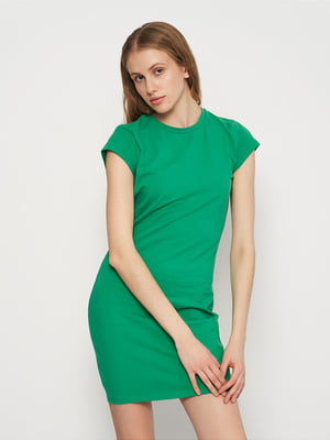 Платье-футболка зеленого цвета | 6697197